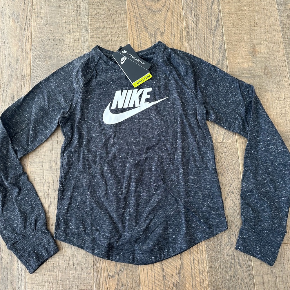 Nike Big Girl Long Sleeve Tee